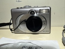 Gateway DC-M42 4.0mp Digital Camera W/ Lens C...
