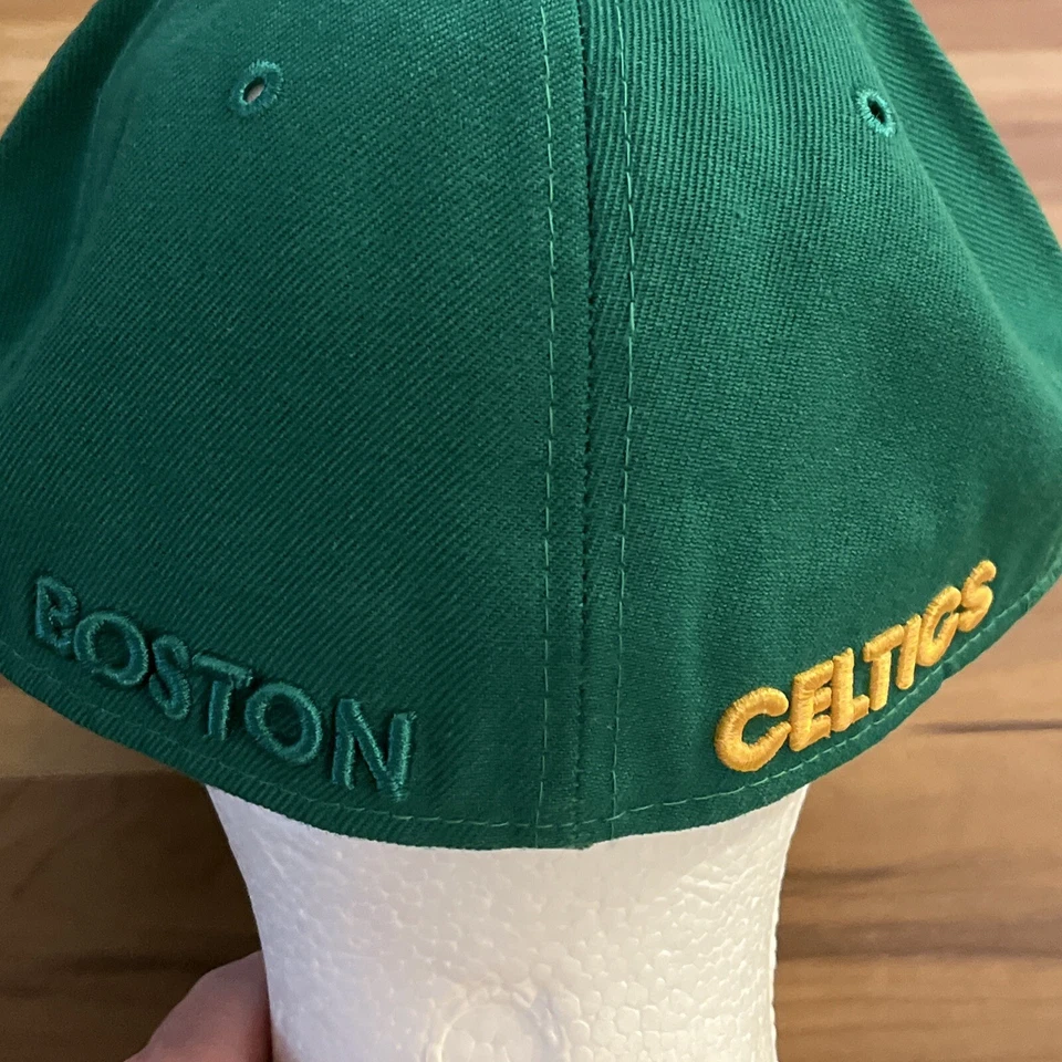 Gorra Boston Celtics NBA Reebok Vintage Lucky Leprechaun Logo Sombrero Ajustado 7 1/2 Foto 4 de 4