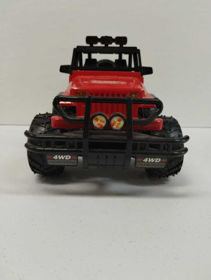 Réplica Jeep RC todo terreno 4x4 Foto 3 de 4