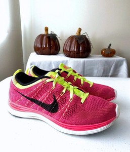womens nike flyknit one