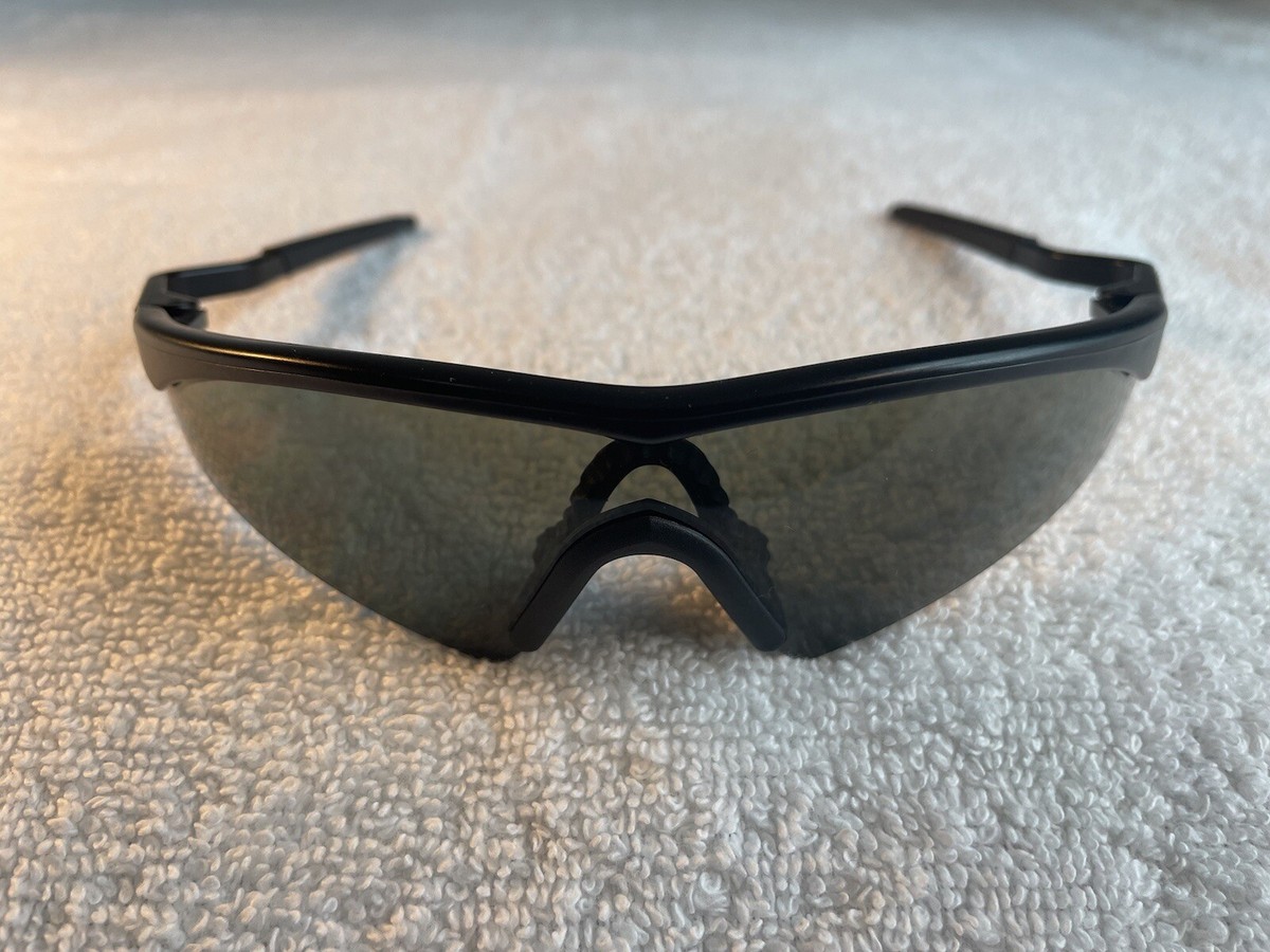 Oakley M Frame Mumbo Gen 1 Matte Black - Grey V - NEAR MINT