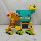 Vintage Fisher Price Lift and Load Depot Little People Construction 1977 EUC