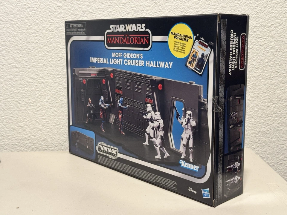 Star Wars TVC The Mandalorian Moff Gideon's Imperial Light Cruiser Pasillo Nuevo Foto 2 de 4