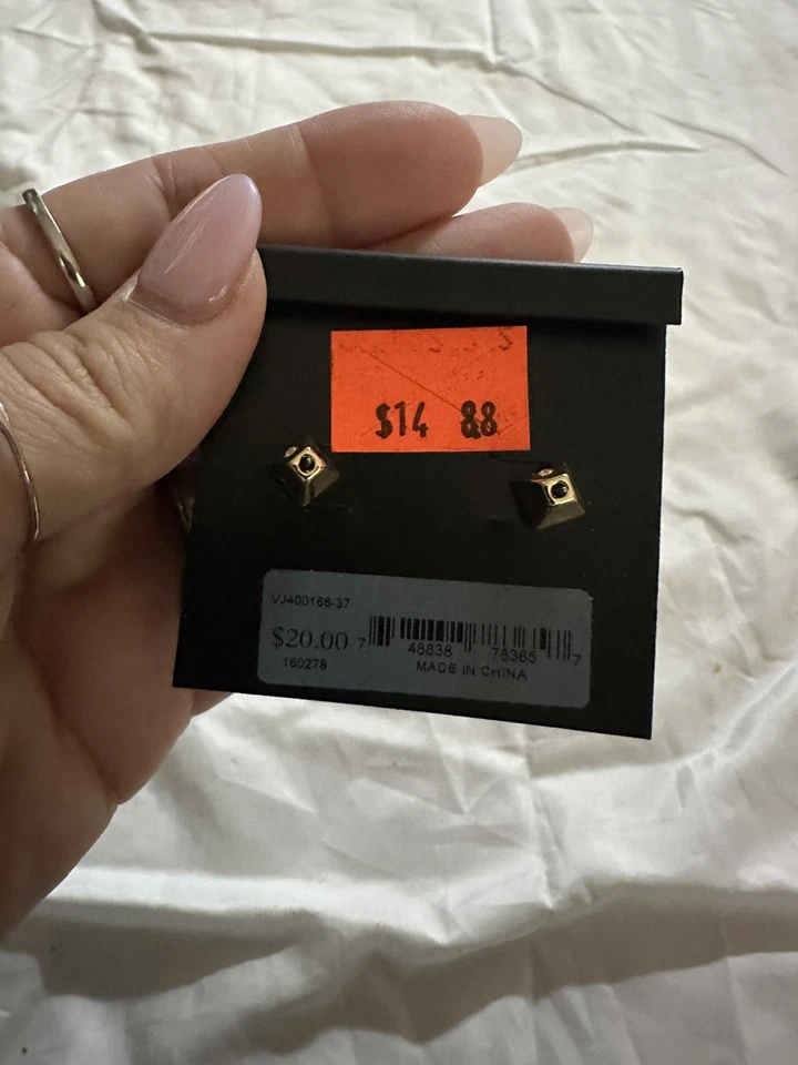 Pendientes Vince Camuto 7/8" Barra Rectangular Cierre Empujar Tono Plata Brillante Nuevos Foto 3 de 3