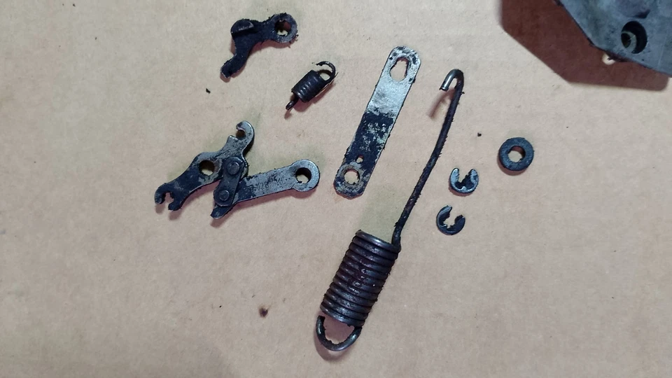 Genuine Used Stihl MS310 Brake Band, Cover, Spring Chainsaw MS290 MS390 029 039 - Image 2 of 4