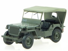 Willys Jeep matt green mit Verdeck diecast modelcar in showcase 1:43
