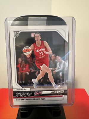 Panini Instant WNBA 2024 2024 Panini Instant Caitlin Clark Rookie Card – Indiana Fever & Iowa Hawkeyes WNBA/NCAA 2024 Wnba Basketball Cards - Foto 12