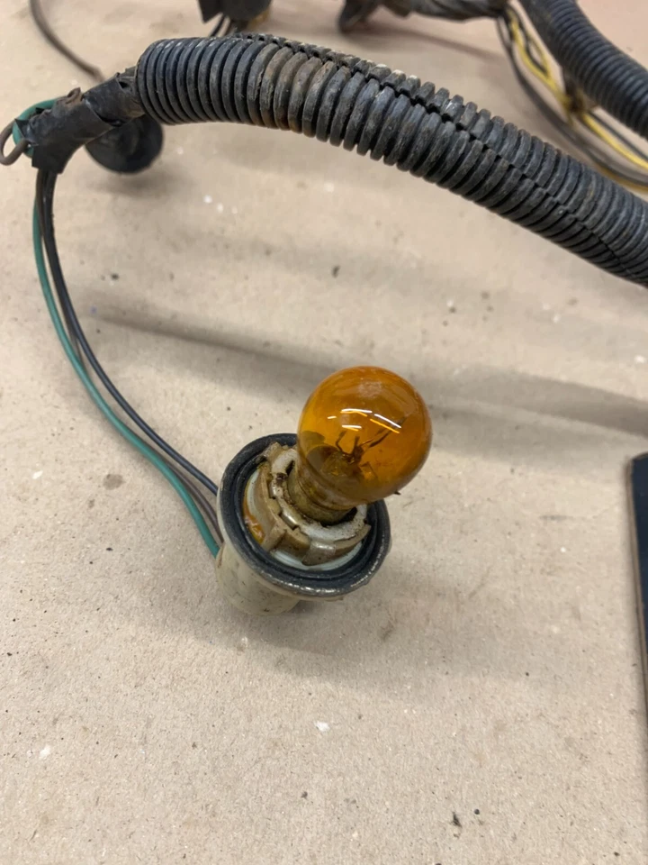 Oldsmobile Cutlass Supreme 1978 79 1980 arnés de cableado de luz trasera enchufe OEM Foto 2 de 4