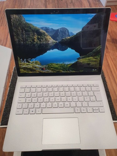 Microsoft Surface Book 13.5" (128GB, Intel Core i5 , 2.40 GHz, 8GB) BOXED