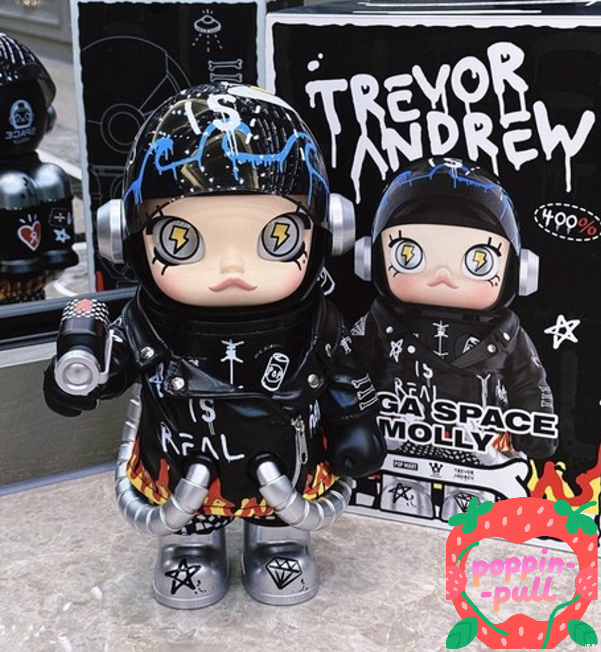 AUTHENTIC MEGA SPACE MOLLY 400% TREVOR ANDREW HOT TOY GIFT NEW