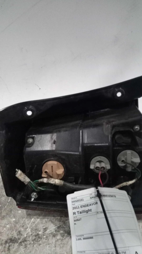Used Right Tail Light Assembly fits: 2011 Mitsubishi Endeavor Right Grade A - Image 2 of 4