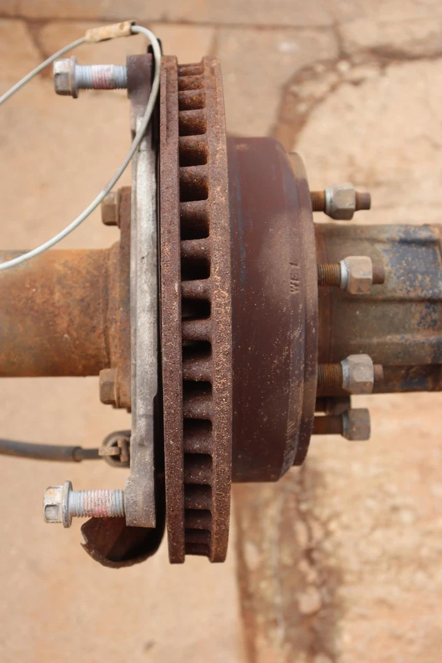 2008 FORD VAN E350 SUPER DUTY SRW REAR AXLE 4.10 RATIO 10.50" RING GEAR OEM - Image 2 of 4