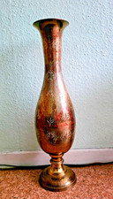 vintage gro&szlig;e indische Messingvase, H&ouml;he: 65cm. DM: 17cm, mit roten Blumenmuster