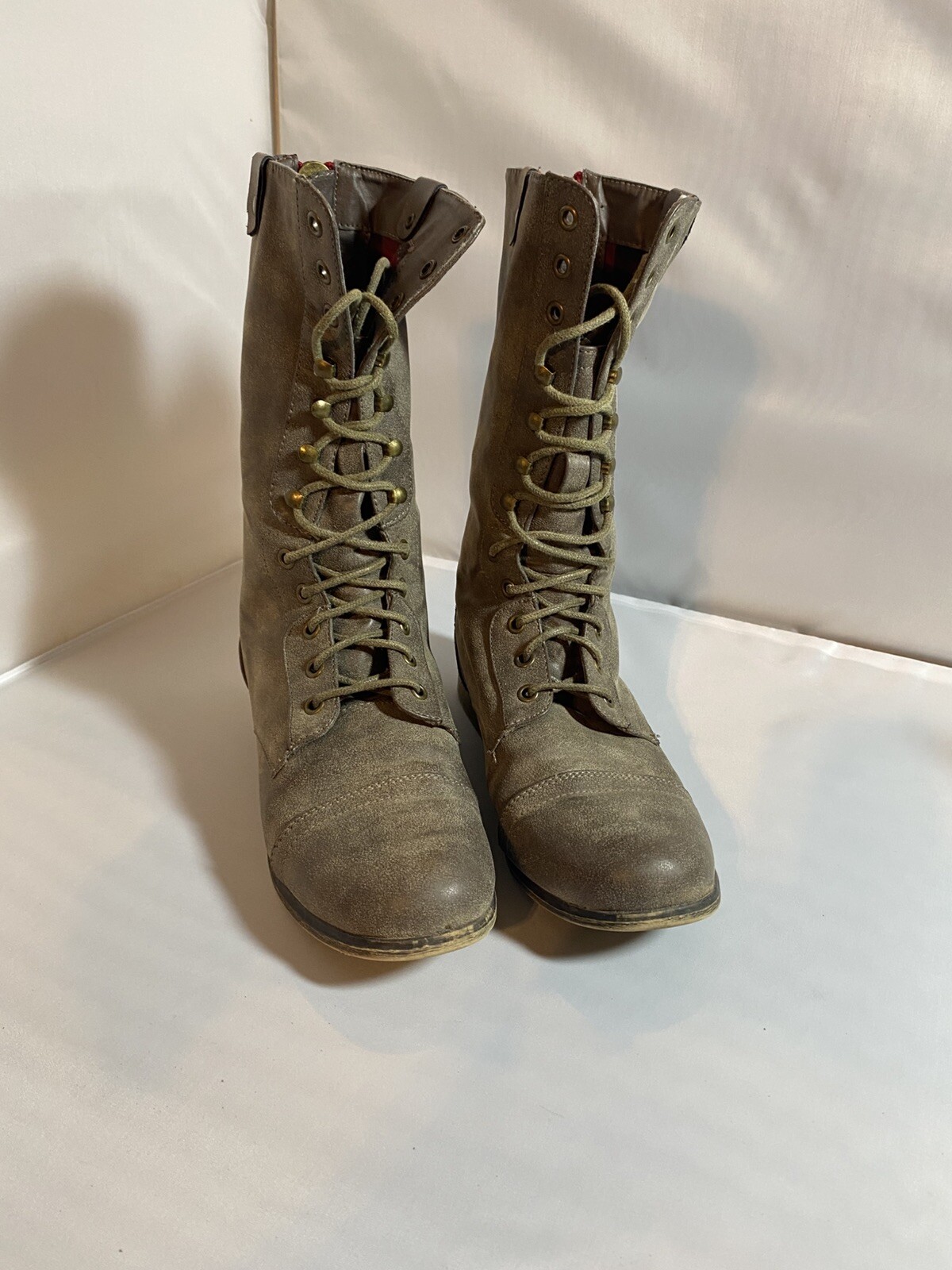 Madden Girl Gray Plaid Flannel Lined Combat Boots with Rear Zip Women's Size 8.5-image