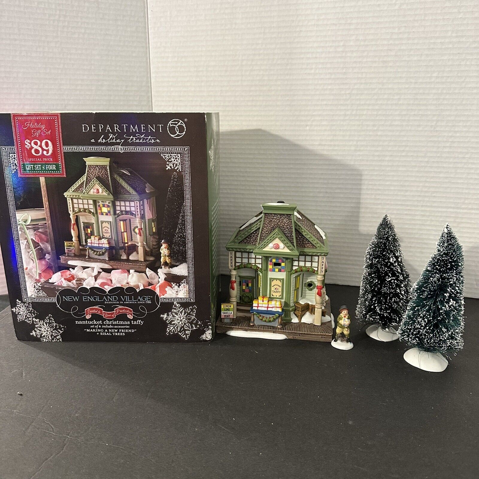 Foto 1 di 12