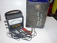 VINTAGE WESTON AC AND DC VOLTS METER IN CASE  MODEL 455   - for parts 