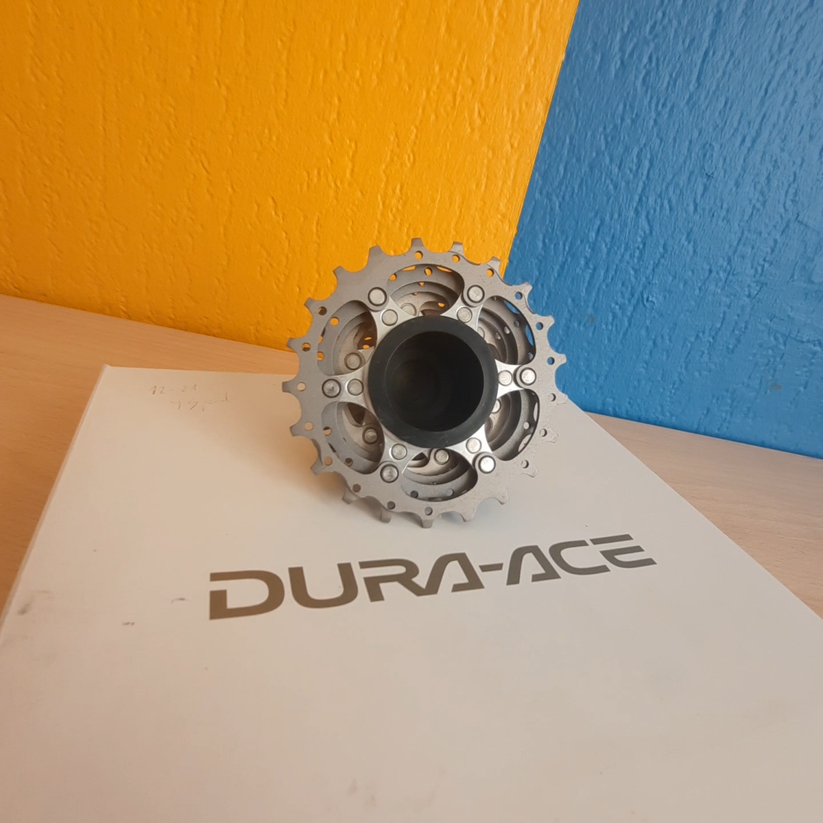 NOS / NIB Shimano DURA ACE 9 speed HG Cassette CS-7700 12-21 NOS / NIB Shimano DURA ACE 9 speed HG Cassette CS-7700 12-21