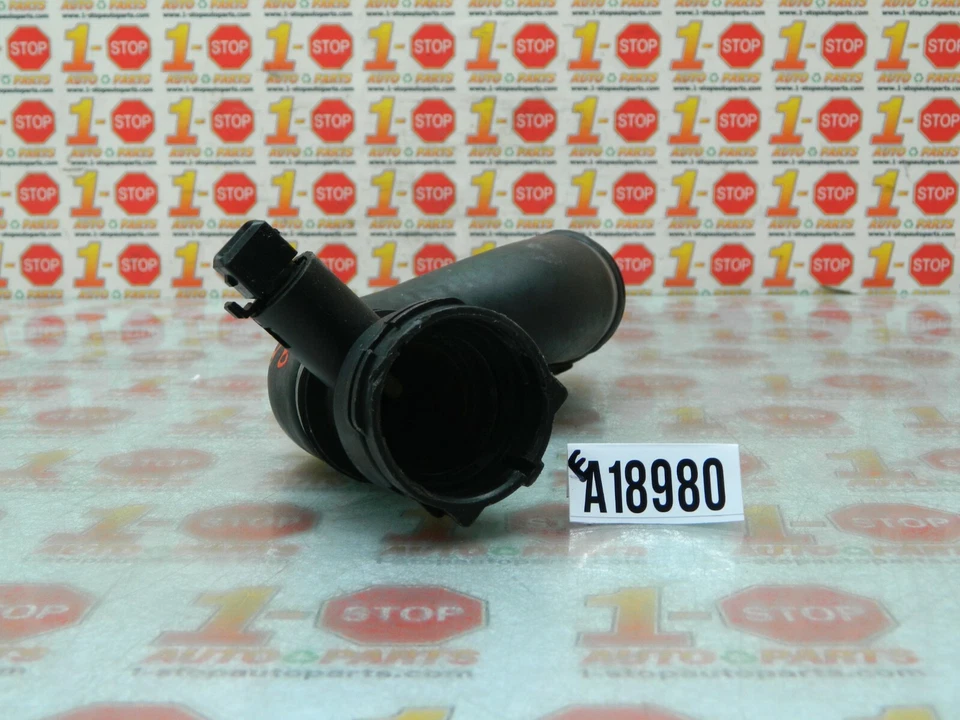 BMW 530I 2006 2007 07 manguera de refrigerante del radiador 17127521778 OEM Foto 3 de 4