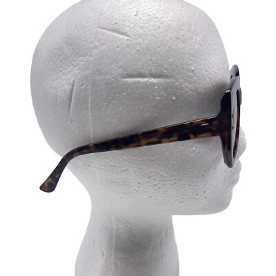 Frye and Co Tortoise Oversized Thick Frame Sunglasses DG1022  display picture 2