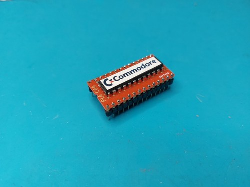 Commodore 64 PLA C64 SX64 906114-01 basic kernal char VIC20 Plus4 C16 1551 6581 - Foto 14 di 56