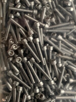 SCREW CAP SOCKET HEAD - 18-8 STAINLESS STEEL,0-80 THREAD SIZE,3/8'' LONG