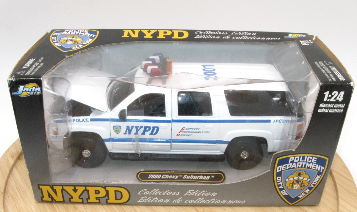 2000 CHEVY SUBURBAN シェビー サバーバン 1/24 JADA DUB HEAT 2000 CHEVY SUBURBAN POLICE CAR 1:24 DIECAST