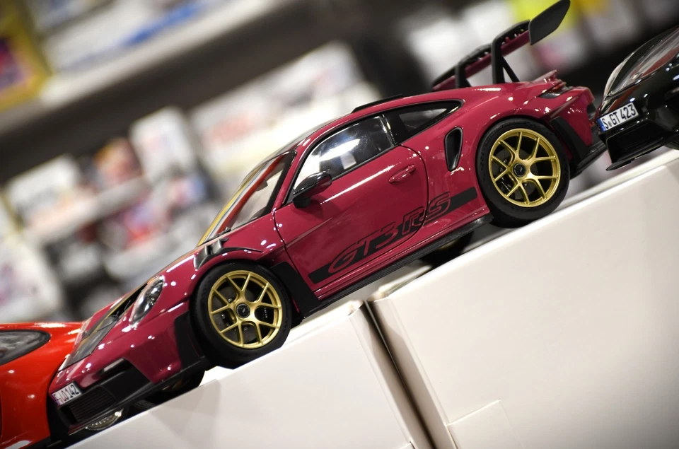 Porsche 911(992) GT3 RS Rybystar 1-18 norev diecast modellino auto sportiva - Immagine 4 di 4