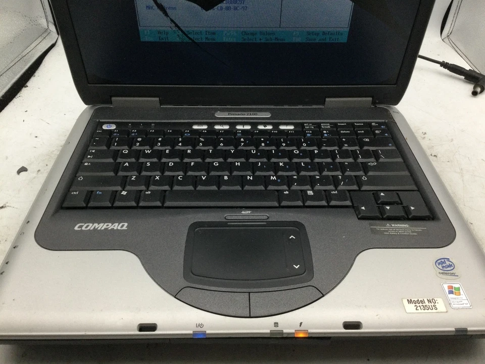 COMPAQ PRESARIO 2100 - INTEL CELERON - 1GB RAM - BOOTS TO BIOS/BAD SCREEN - BB - Image 3 of 4