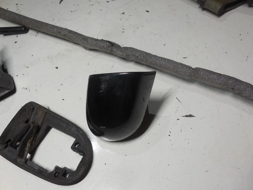 Manija actuador cerradura puerta trasera derecha 8253454 01–05 BMW E46 325i 330i 325xi 330xi Foto 3 de 4