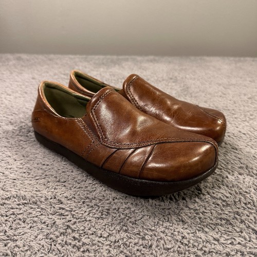 Kalso Earth Damenschuhe 7,5 braun Leder negativer Absatz Cachet bequeme Slipper