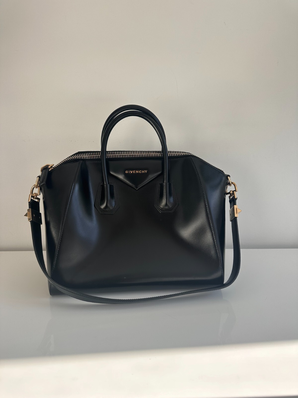 Auth/Mint Condition - Givenchy Womens Medium Box … - image 1
