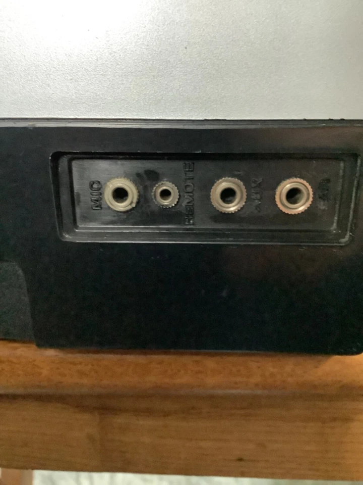 Grabadora de casete Zenith AM/FM modelo R90 Foto 4 de 4