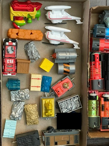 HUGE LOT of 115 Gullane Limited Thomas The Train Motorized Engines & Cars + More - Picture 7 of 7