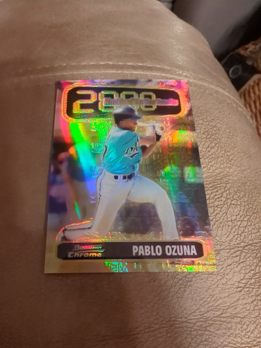 1999 Bowman Chrome 2000 ROY Favorites Refractors Baseball Card #ROY6 Pablo Ozuna
