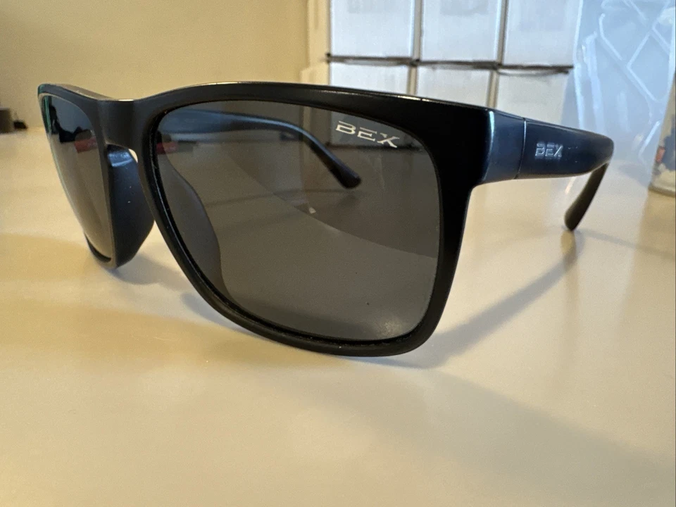 Óculos de sol polarizado Bex Jaebyrd II armação preta/lentes cinza #N15 - Imagem 4 de 4