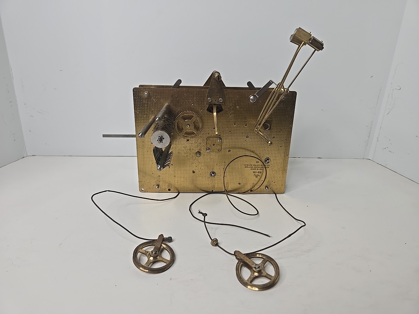 Vintage Howard Miller Clock Movement Brass For Parts 1161-850