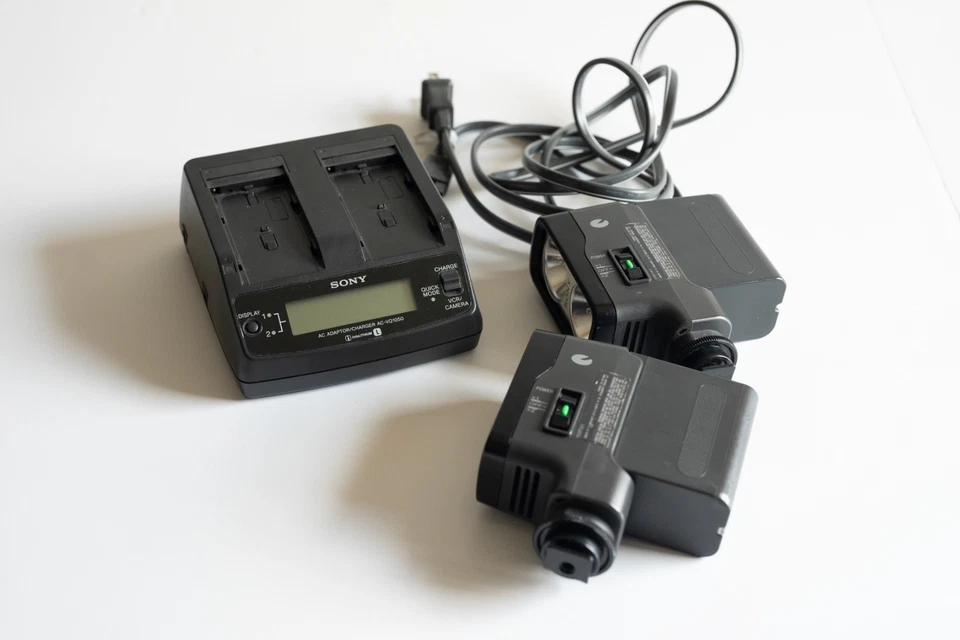 2-Sony HVL-20DW2 Battery Video Light with Sony AC power adaptor - Image 4 of 4