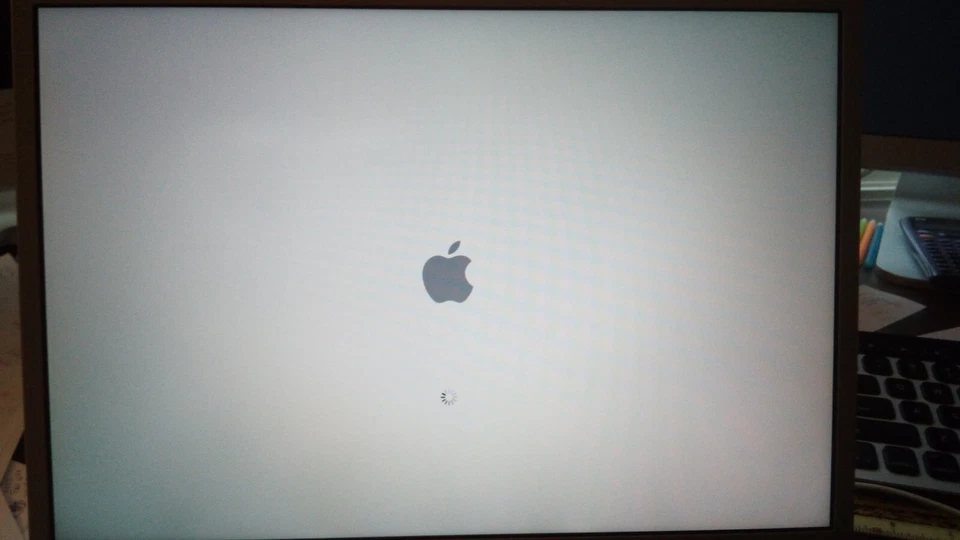 Powerbook Titanium G4 DVI 15" LCD Display Hinges, 667MHz 800MHz (867MHz? 1GHz?) - Image 2 of 4