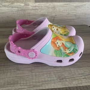 c12 size crocs