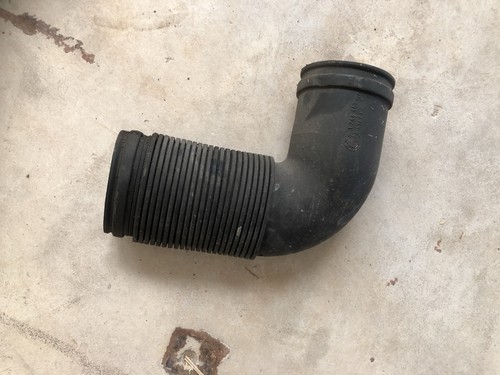 BMW 5er E39 Ansaugschlauch Lichtmaschine 520I 523I 525I 528I 530I 1744461