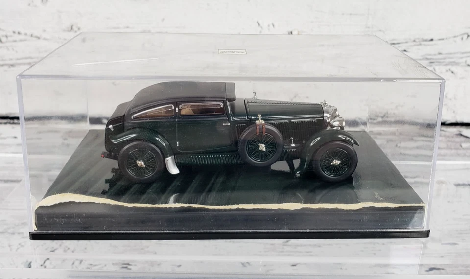 Minichamps Bentley 6 1/2 Litre Gurney Nutting Saloon Blue Train Special 1:43 - Image 4 of 4
