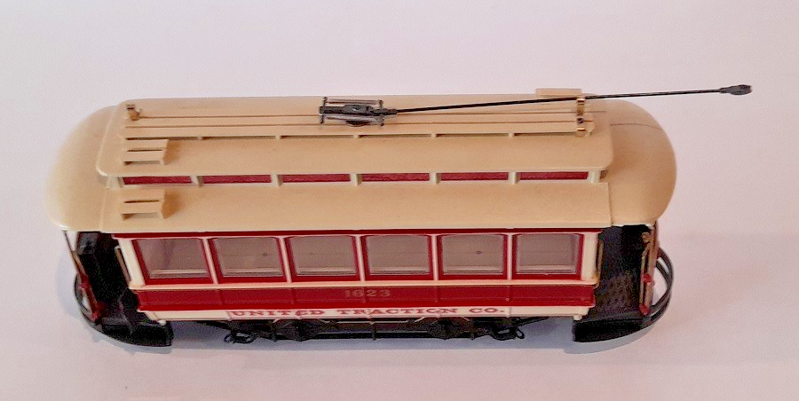 ON30 * Bachmann Spectrum * United Traction Closed Streetcar