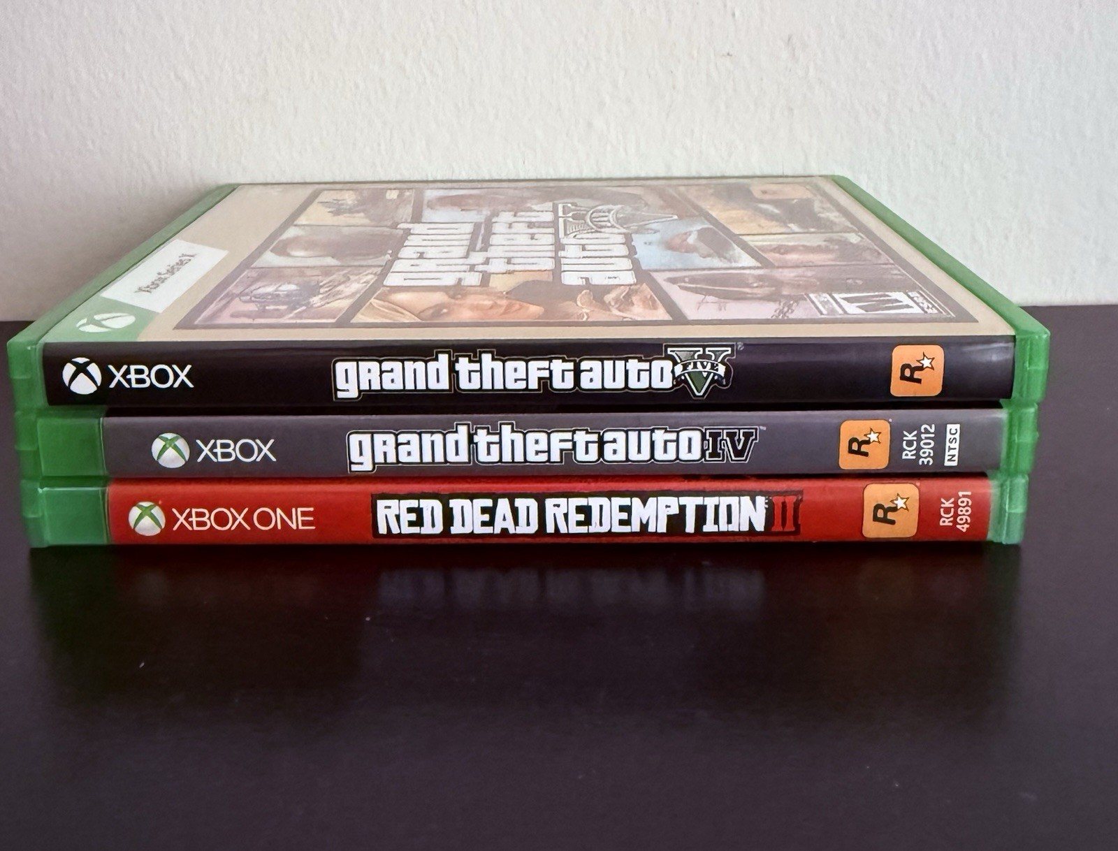 GTA VI - GTA V - Red Dead Redemption II - Xbox Series X | Xbox One - Bundle foto 2