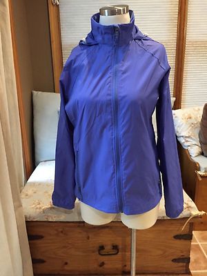 rain jacket with stowable hood