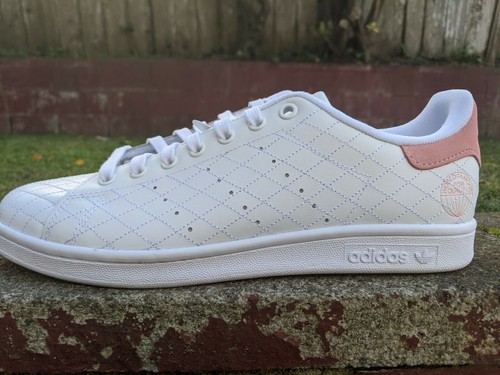 stan smith white glory pink