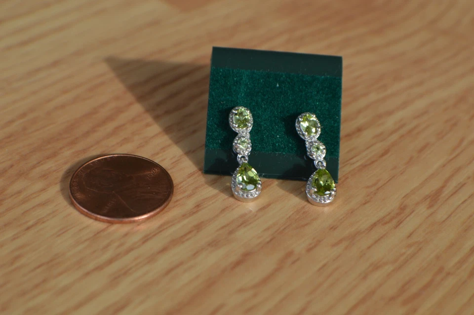 1.35ct Arizona Peridot Dangle Earrings Platinum over Fine Silver - Image 4 of 4