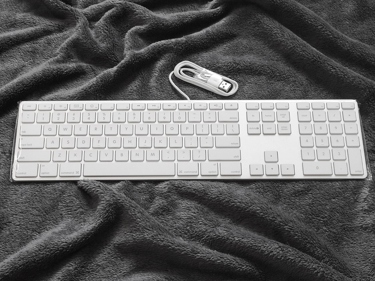 キーボード Apple Keyboard A1243 Genuine Apple USB Wired Keyboard A1243 with 10 Key for iMac