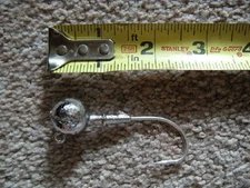 ROUND HEAD JIGS 1.5 OZ 6/0 T&A JIGS 6/0 HOOKS Lot of 10    1.5 ounce jig heads