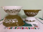 Pyrex Spring Blossom Green 4pc Mixing Bowl Set Nesting Cinderella Daisy