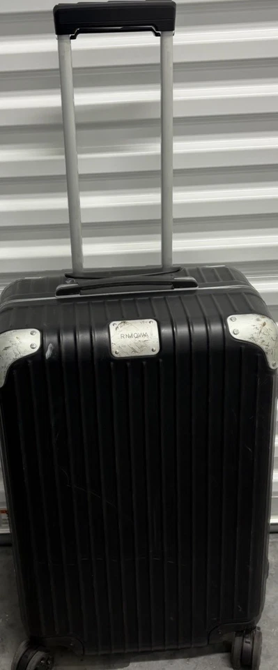 Rimowa Medium Hybrid Black Matte Check In Suitcase Luggage 26” $1300 15.9 Gal - Image 3 of 4